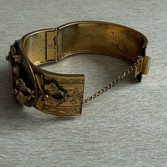 Vintage Gold and Brown Bracelet - Picture 8 of 10